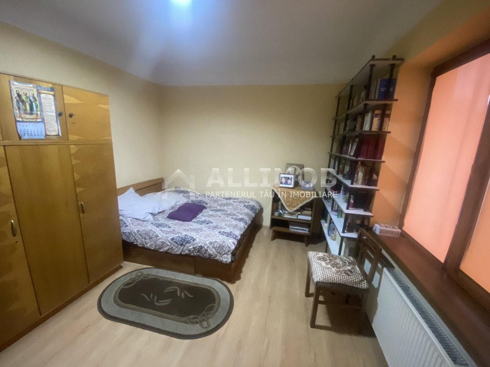 Apartament in vila zona Bulevardul Castanilor, suprafata utila 102 mp, 4 camere.