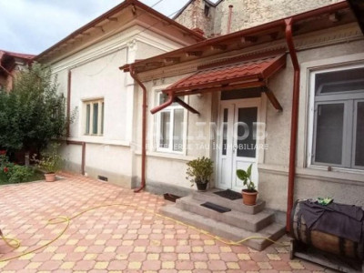 Casa 3 camere in Ploiesti, zona Ultracentral. 