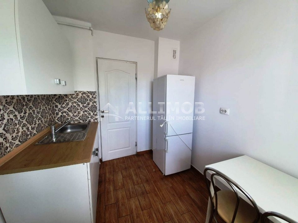 Apartament 2 camere zona Piata Mihai Viteazul