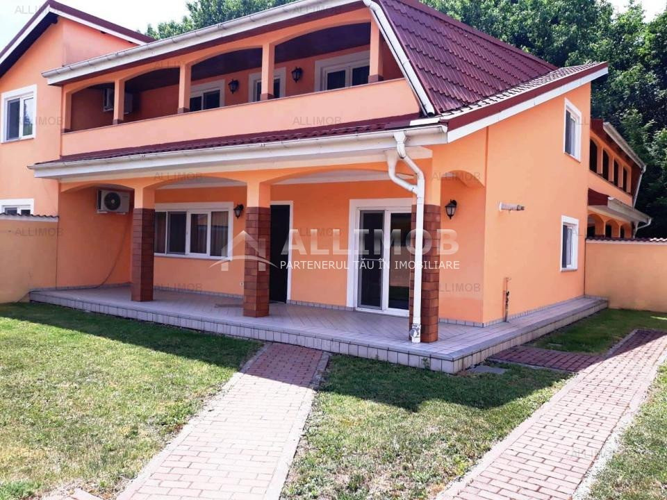 Casa 5 camere in Bucov