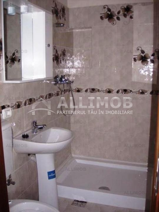 Apartament 3 camere zona ultracentrala