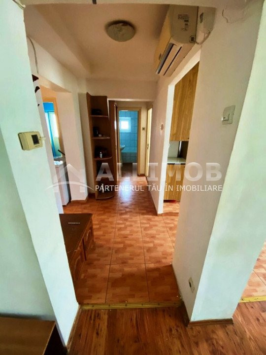 Apartament 3 camere, centrala termica, zona Bulevardul Bucuresti