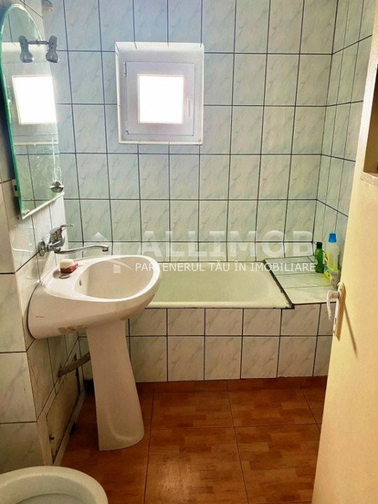 Apartament 3 camere, centrala termica, zona Bulevardul Bucuresti