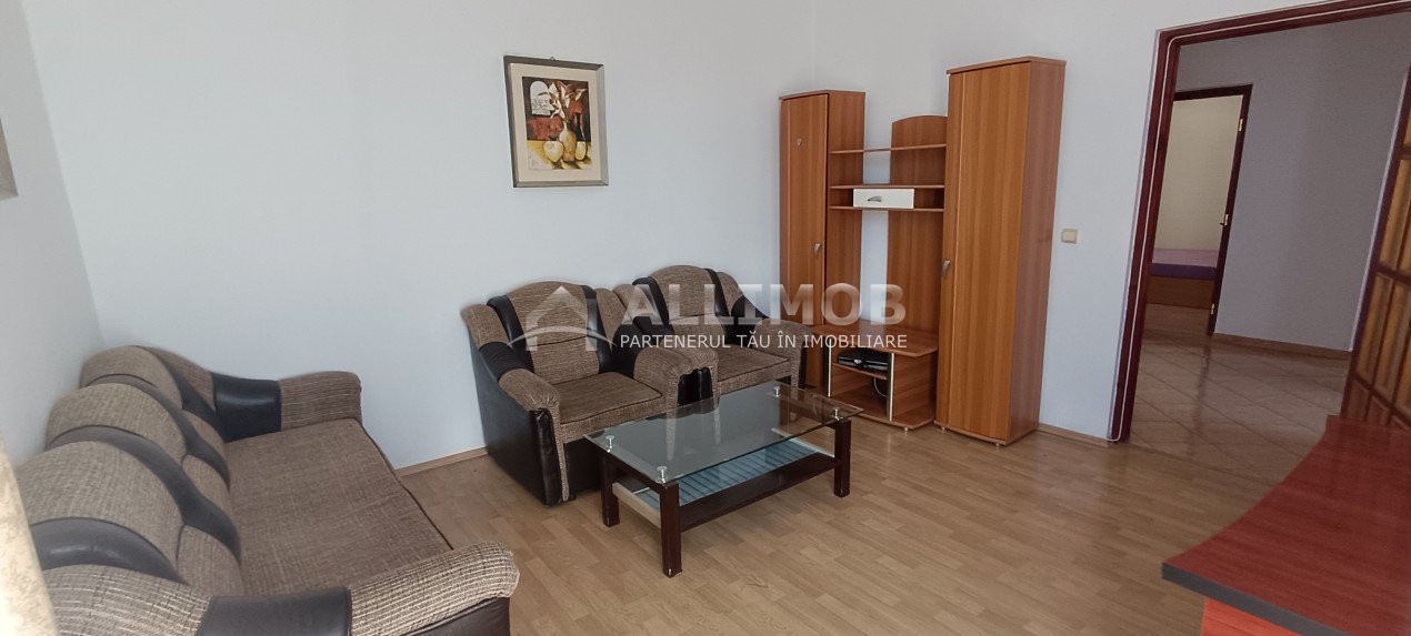 Apartament 3 camere ,  in Ploiesti, zona centrala .