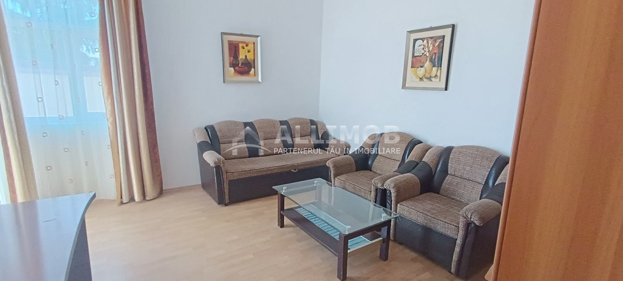 Apartament 3 camere ,  in Ploiesti, zona centrala .