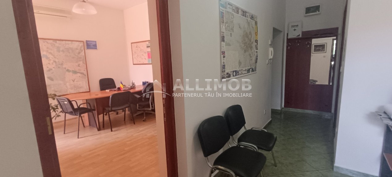 Cladire  P+1 , 8 camere in Ploiesti, zona Centrala, pretabil  cabinete, saloane,