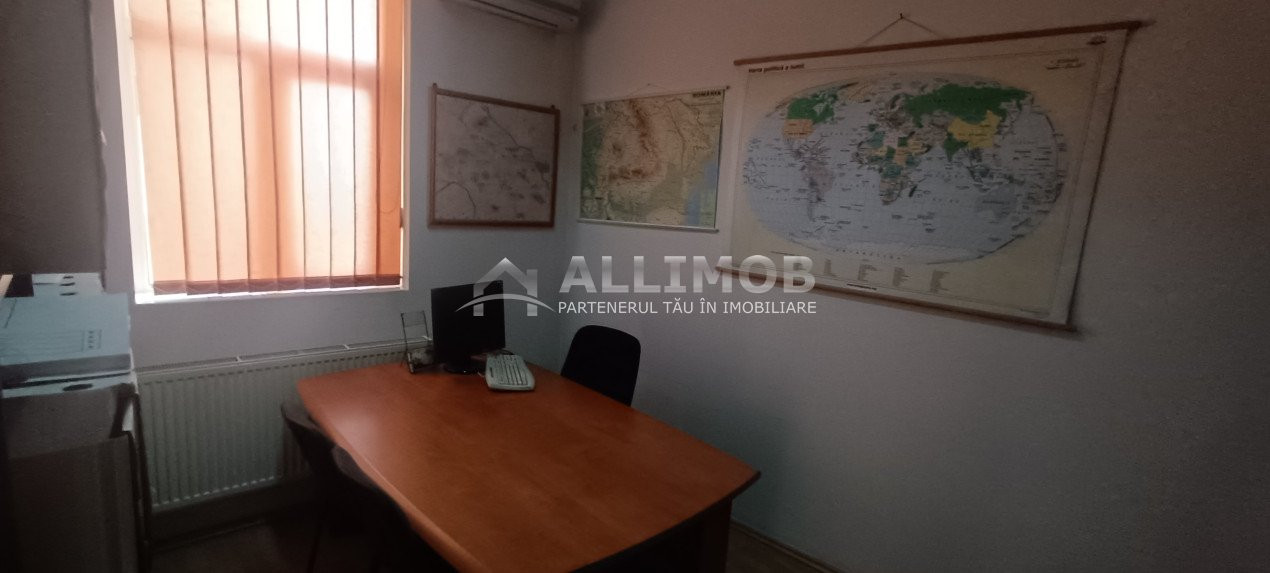 Cladire  P+1 , 8 camere in Ploiesti, zona Centrala, pretabil  cabinete, saloane,