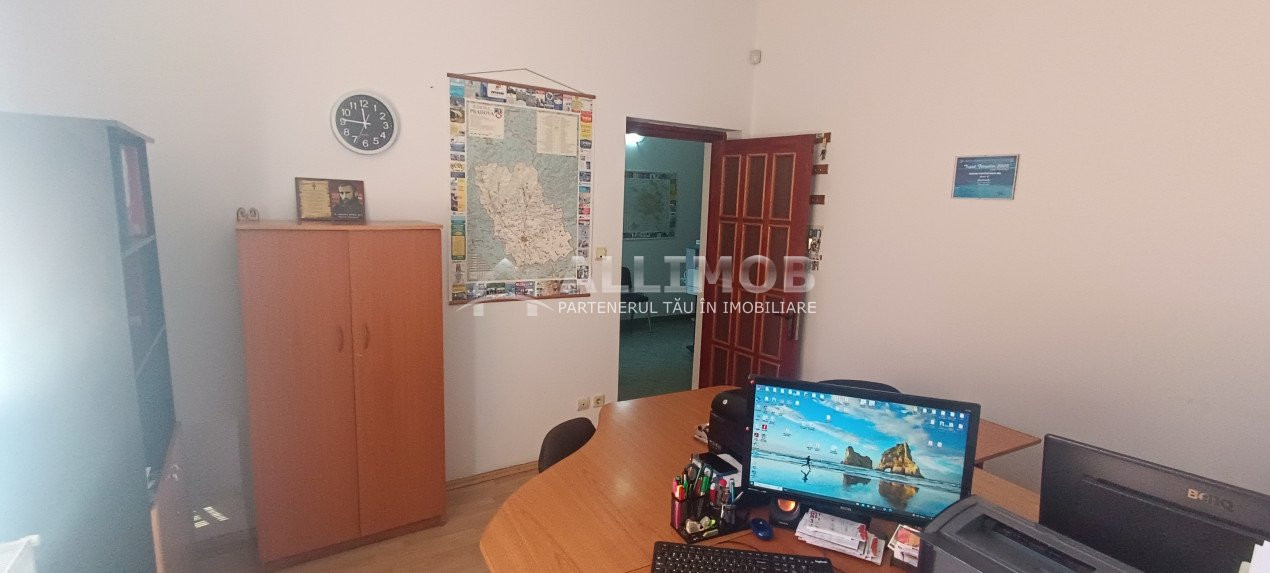 Cladire  P+1 , 8 camere in Ploiesti, zona Centrala, pretabil  cabinete, saloane,