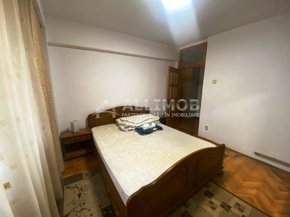 Apartament 4 camere in Ploiesti, zona centrala