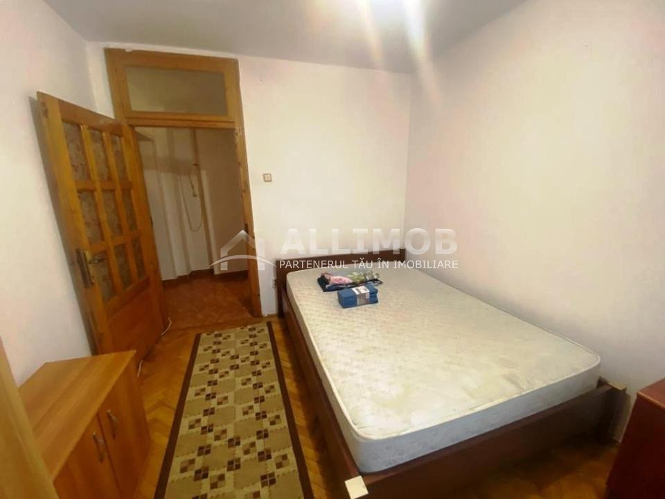 Apartament 4 camere in Ploiesti, zona centrala