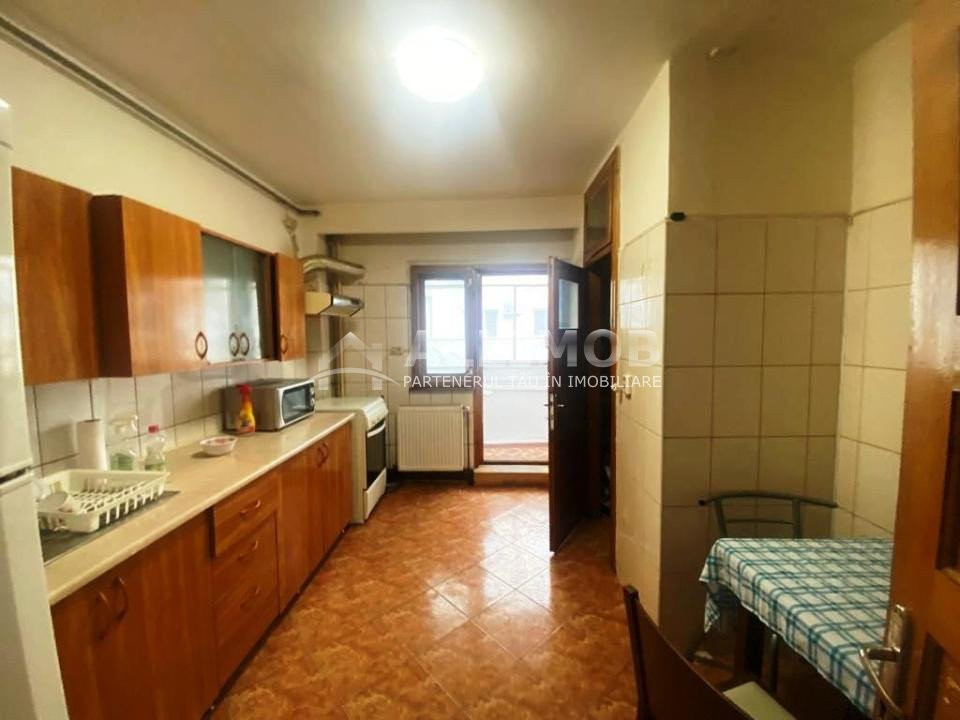 Apartament 4 camere in Ploiesti, zona centrala