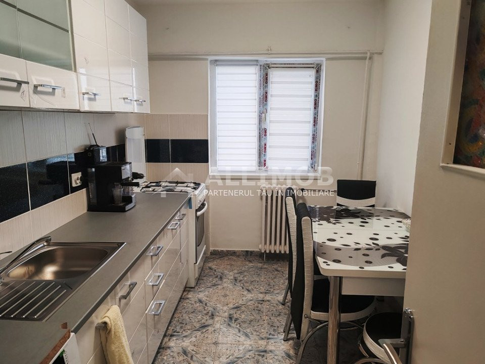 Apartament 3 camere zona ultracentrala