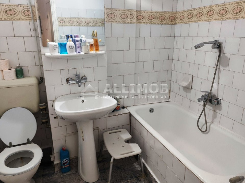 Apartament 3 camere zona ultracentrala