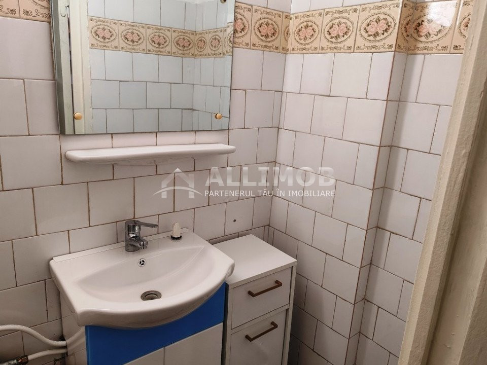 Apartament 3 camere zona ultracentrala