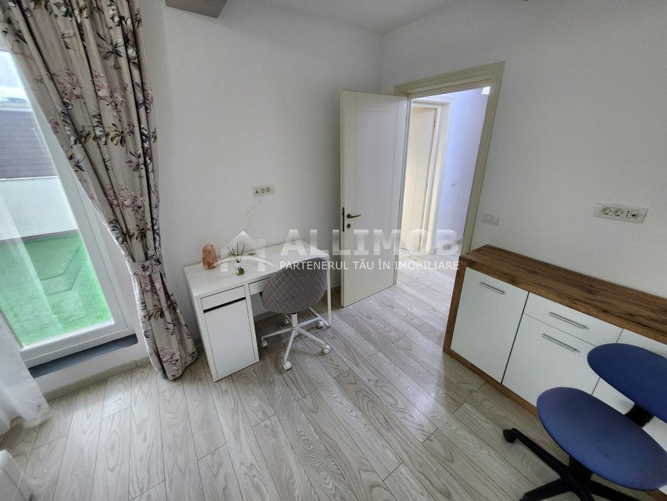 Penthouse, bloc nou, 3 camere, 2 terase, parcare, Malu Roșu, Ploiesti