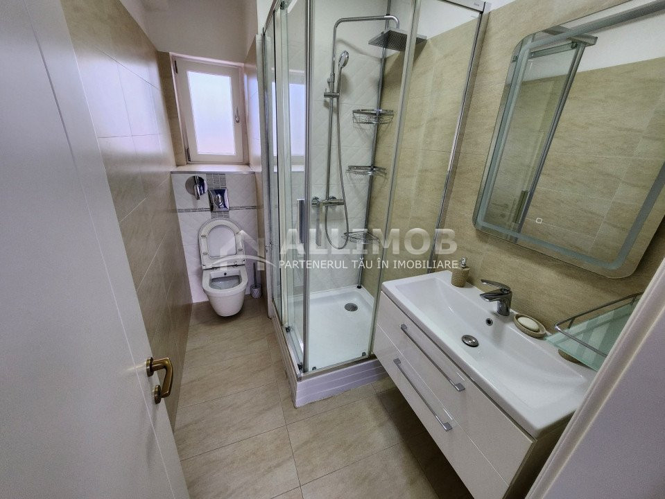 Penthouse, bloc nou, 3 camere, 2 terase, parcare, Malu Roșu, Ploiesti