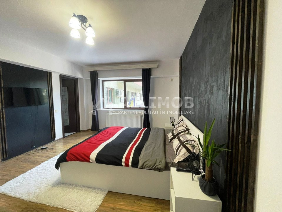 Apartament 3 camere zona 9 Mai