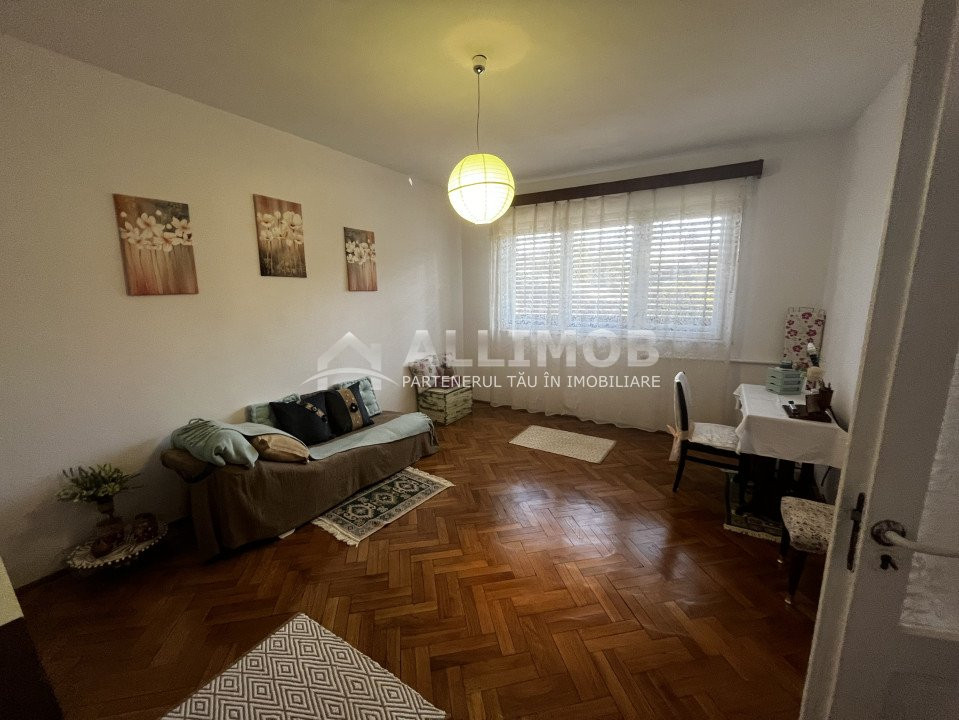 REPREZENTARE EXCLUSIVA Casa  252 mp in Ploiesti, zona Centrala. 