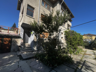 REPREZENTARE EXCLUSIVA Casa  252 mp in Ploiesti, zona Centrala. 