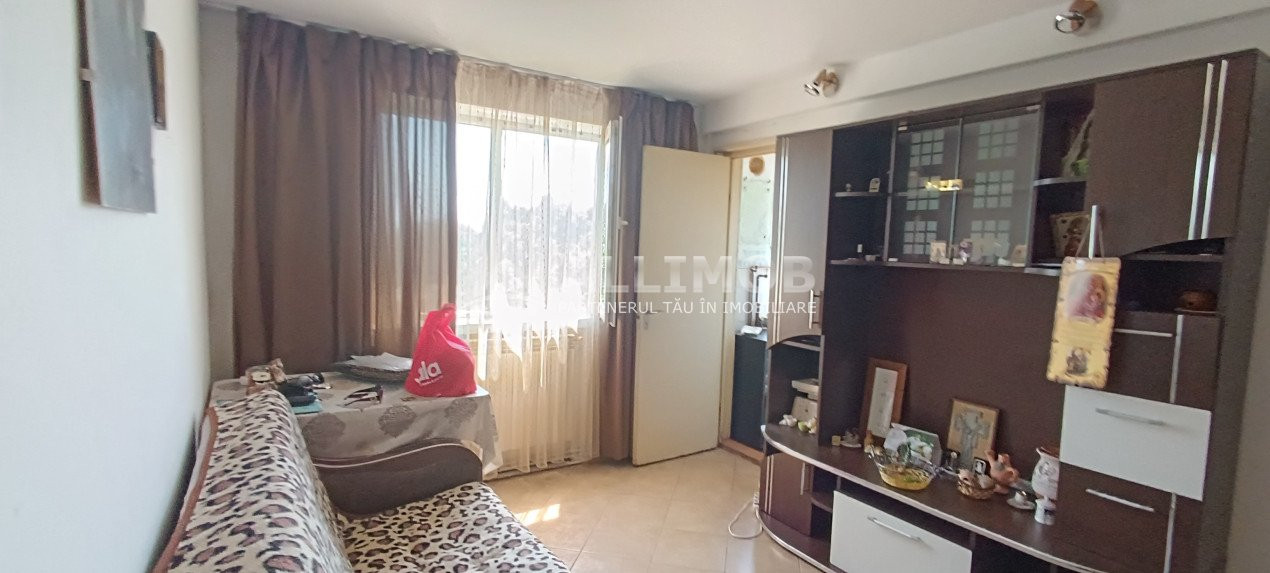 Apartament 3 camere semidecomandat in Ploiesti, zona Baraolt 