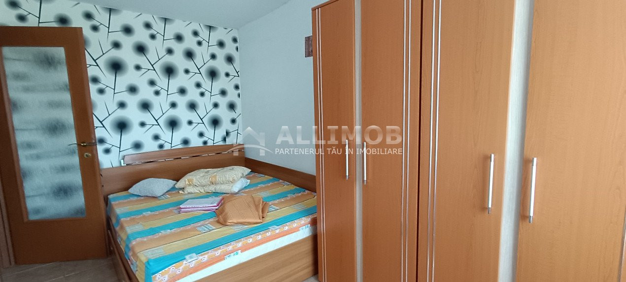 Apartament 3 camere semidecomandat in Ploiesti, zona Baraolt 