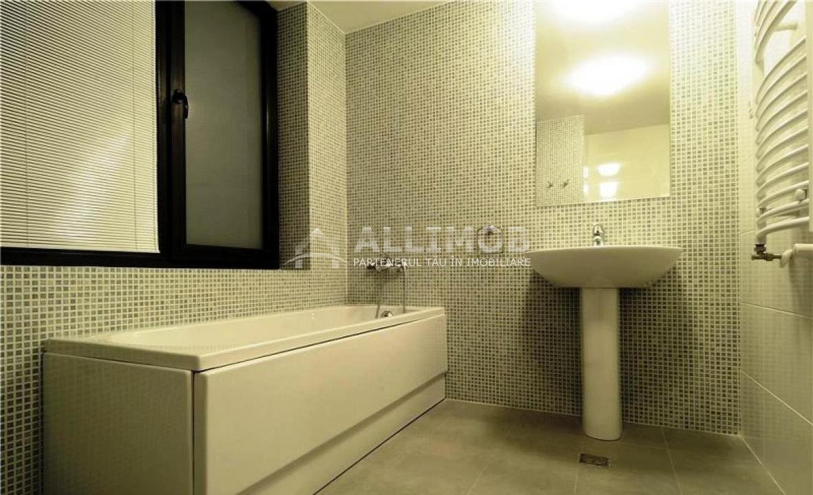 Apartament 4 camere in zona Baneasa