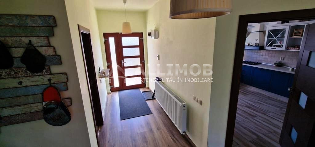 Vila 4 camere zona Albert