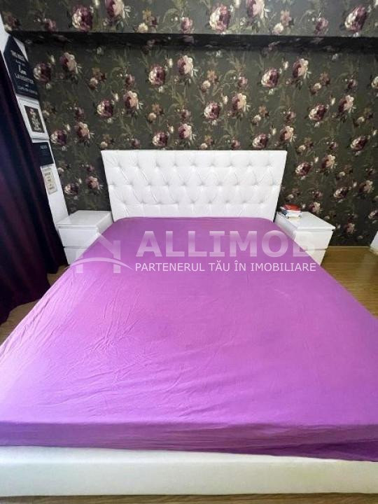 Apartament 3 camere zona Piata Mihai Viteazul