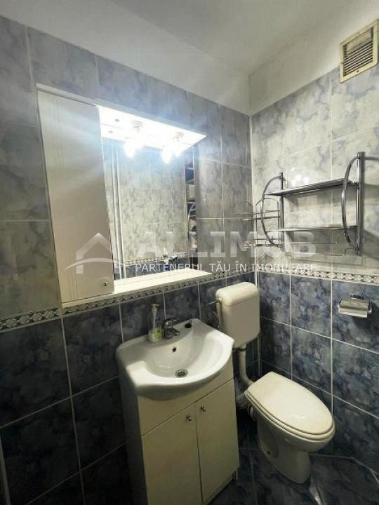 Apartament 3 camere zona Piata Mihai Viteazul