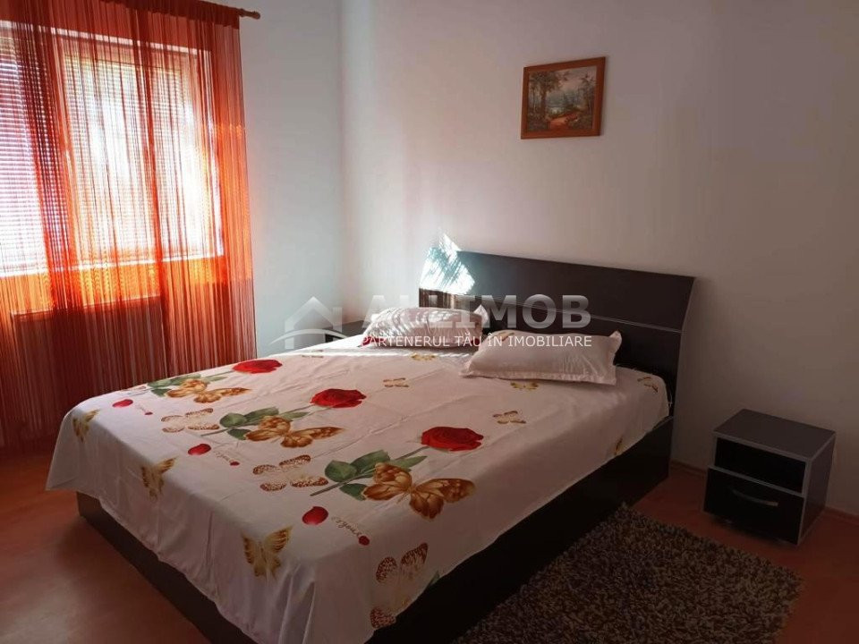 Casa 5 camere in Bucov